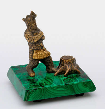 Russischer Tafelschmuck oder Briefbeschwerer mit Bärenfigur - photo 1 Russischer Tafelschmuck oder Briefbeschwerer mit Bärenfigur - photo 1