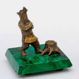 Russischer Tafelschmuck oder Briefbeschwerer mit Bärenfigur - photo 1