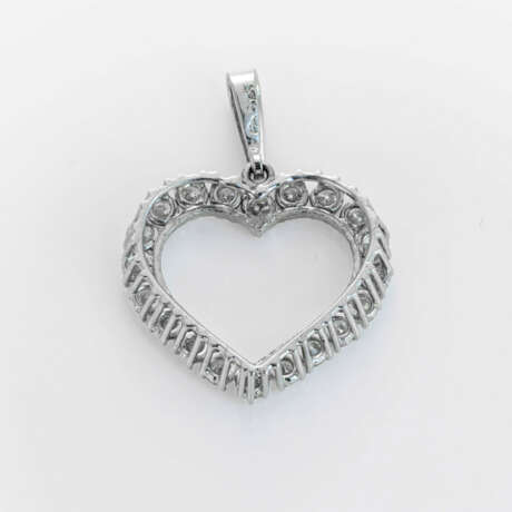 Charmanter Herz-Anhänger - photo 1 Charmanter Herz-Anhänger - photo 1