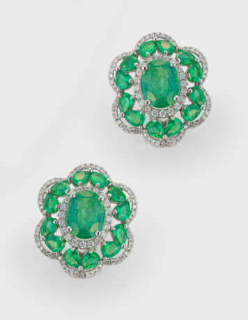 Paar repräsentative Smaragd-Ohrclips - фото 1 Paar repräsentative Smaragd-Ohrclips - фото 1