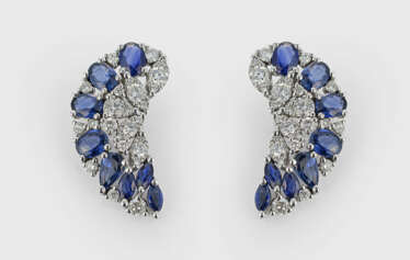 Paar dekorative Saphir-Brillant-Ohrringe