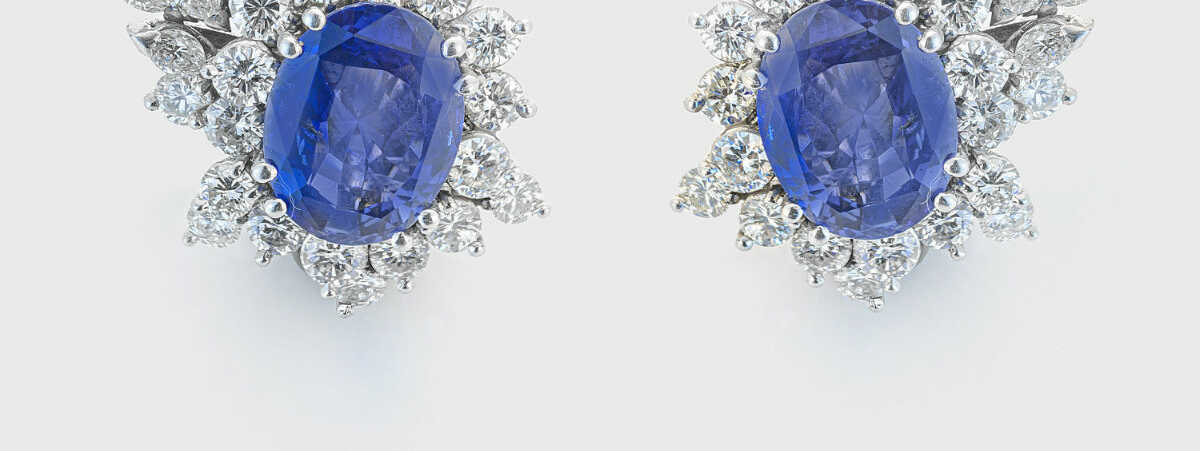 Paar prachtvolle Juwelen-Ohrclips mit Saphiren und Diamanten