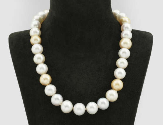 Klassische Südsee-Perlenkette - photo 1 Klassische Südsee-Perlenkette - photo 1