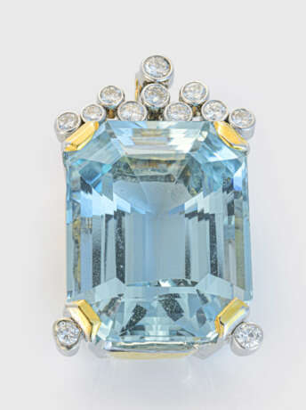 Großer Aquamarin-Brillant-Anhänger - фото 1 Großer Aquamarin-Brillant-Anhänger - фото 1