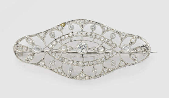 Feine Jugendstil Diamant-Brosche in Ajour - photo 1