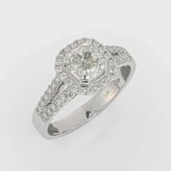 Klassischer hochfeiner Diamantsolitär-Ring