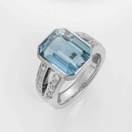 Exklusiver Aquamarin-Brillantring von SMU - photo 1 Exklusiver Aquamarin-Brillantring von SMU - photo 1