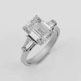 Hochkarätiger hochfeiner Diamantsolitär-Ring - фото 1