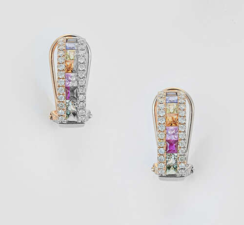 Paar Multicolor Saphir-Ohrringe - photo 1 Paar Multicolor Saphir-Ohrringe - photo 1