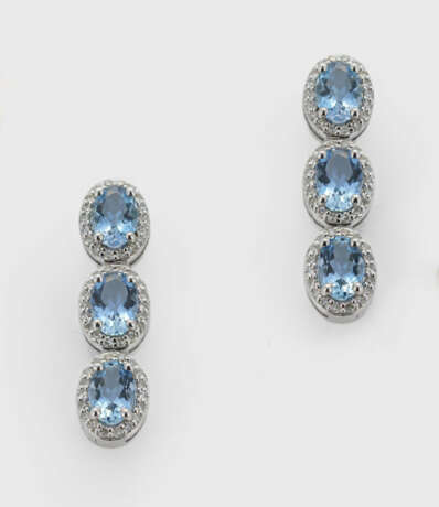 Paar klassische Aquamarin-Ohrgehänge - photo 1