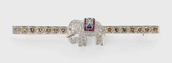 Dekorative Elefanten-Diamant-Brosche - фото 1