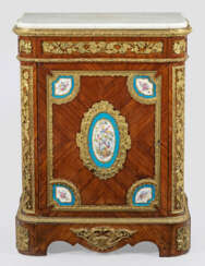 Napoleon III-Anrichte