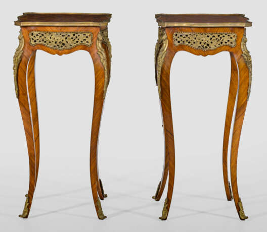 Paar Gueridons im Louis XV-Stil - фото 1
