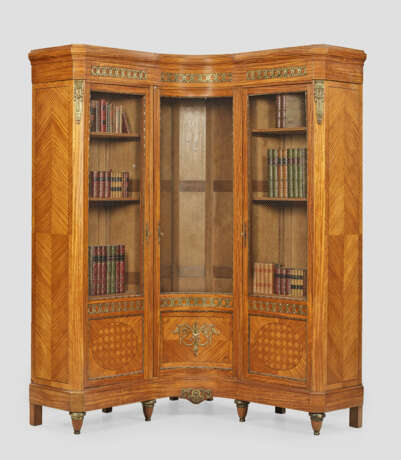 Großer Louis XVI-Bibliotheksschrank - photo 1 Großer Louis XVI-Bibliotheksschrank - photo 1