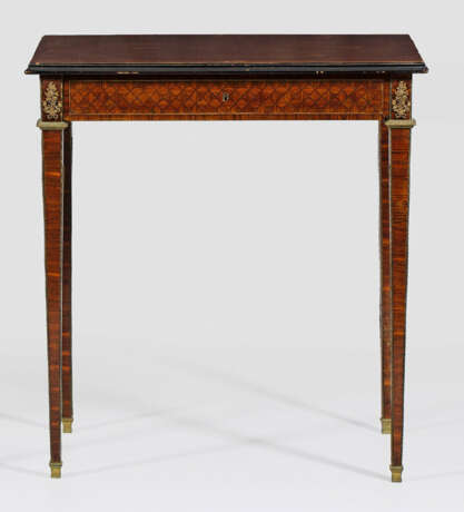 Louis XVI-Beistelltisch - photo 1 Louis XVI-Beistelltisch - photo 1