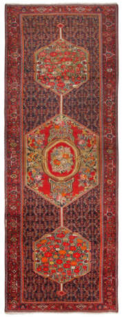 Überlanger alter Bachtiar-Teppich - photo 1