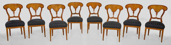 Satz von acht Biedermeier-Speisezimmerstühlen - фото 1
