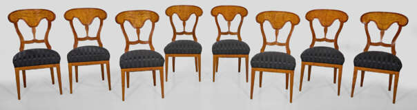 Satz von acht Biedermeier-Speisezimmerstühlen - фото 1