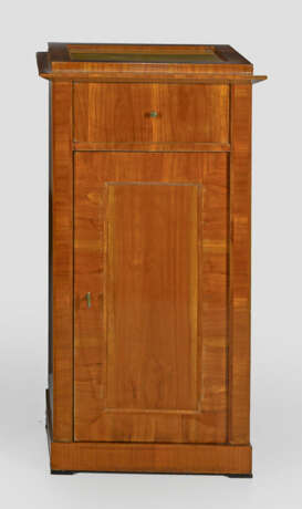 Biedermeier-Pfeilerschrank - Foto 1