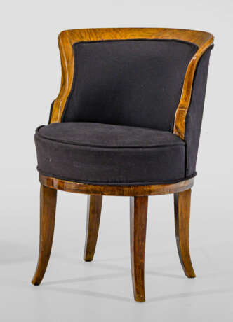 Kleiner Biedermeier-Sessel - фото 1