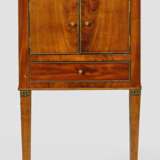 Empire-Pfeilerschränkchen - фото 1