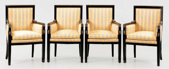 Satz von vier großen Armlehnstühlen im Empire-Stil - photo 1