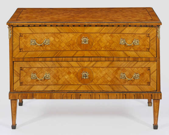 Louis XVI-Kommode - photo 1 Louis XVI-Kommode - photo 1