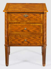 Louis XVI-Pfeilerkommode