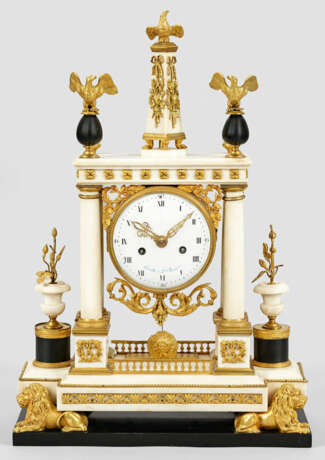 Große Louis XVI-Portaluhr - photo 1 Große Louis XVI-Portaluhr - photo 1