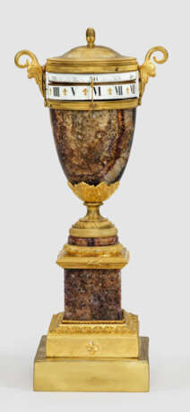 Bedeutende Louis XVI-"Blue John" Pendule à circle tournant - photo 1