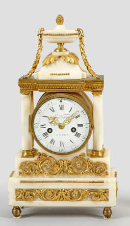 Kleine Louis XVI-Pendule - photo 1