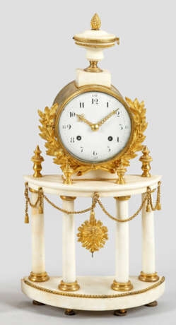 Louis XVI-Portaluhr - photo 1 Louis XVI-Portaluhr - photo 1
