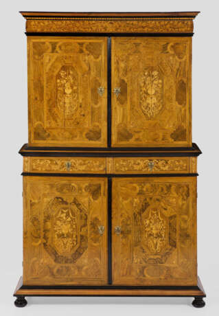 Großer Louis XIV-Geschirrschrank à Deux Corps - photo 1 Großer Louis XIV-Geschirrschrank à Deux Corps - photo 1