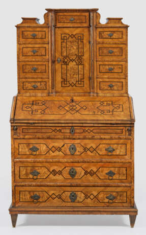 Barock-Tabernakelsekretär mit Landschaftsintarsien - фото 1 Barock-Tabernakelsekretär mit Landschaftsintarsien - фото 1