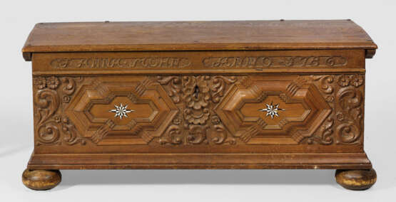 Barock-Flachdeckeltruhe - photo 1