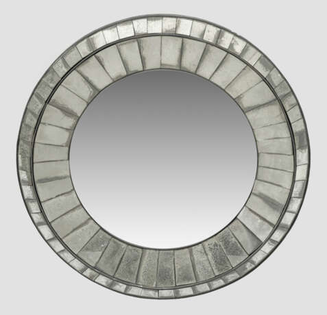 Großer Design-Wandspiegel - photo 1 Großer Design-Wandspiegel - photo 1