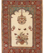 Furniture. Kleine Hereke-Seidenbrücke