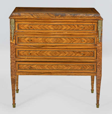 Kommode im Louis XVI-Stil - фото 1