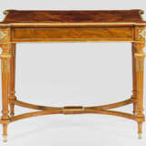 Kleiner Salontisch im Louis XVI-Stil - фото 1