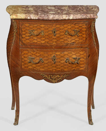 Louis XV-Pfeilerkommode - photo 1