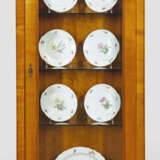 Paar Vitrinenschränke im Biedermeier-Stil - photo 3