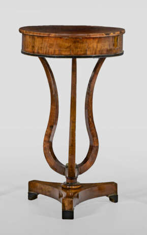 Biedermeier-Beistelltisch - photo 1 Biedermeier-Beistelltisch - photo 1