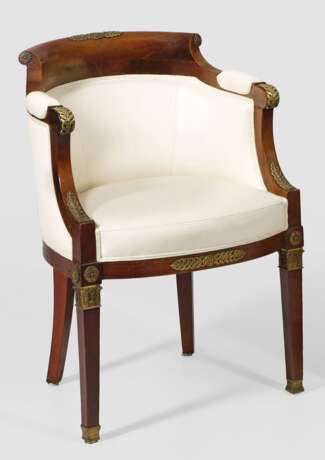 Armlehnstuhl im Empire-Stil - photo 1 Armlehnstuhl im Empire-Stil - photo 1