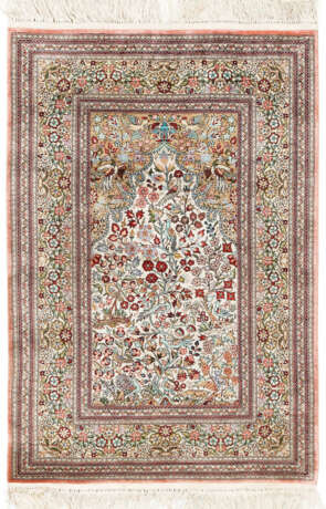 Kleine Seidenbrücke mit Hereke-Muster - photo 1 Kleine Seidenbrücke mit Hereke-Muster - photo 1