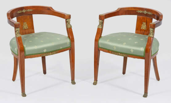 Paar Armlehnstühle im Empire-Stil - photo 1 Paar Armlehnstühle im Empire-Stil - photo 1