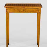 Louis XVI-Beistelltisch - photo 1
