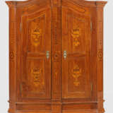 Spätklassizistischer Dielenschrank - фото 1