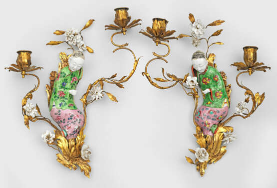 Paar dekorative Wandleuchter im Famille verte-Stil - photo 1
