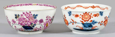 Zwei Zierkummen mit "Tischchenmuster"-Dekor - photo 1