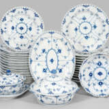 Royal Copenhagen Speise-Teilservice "Musselmalet Vollspitze" - photo 1